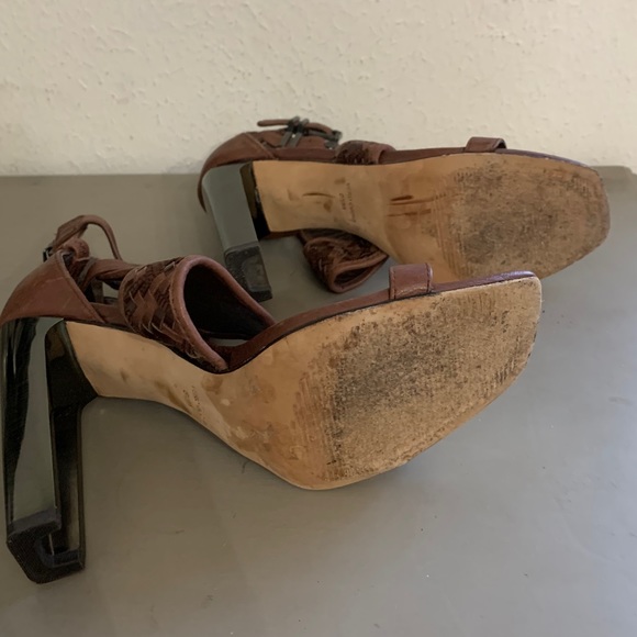 BCBGMAXAZRIA leather Sandals ⭐️ - Picture 8 of 8